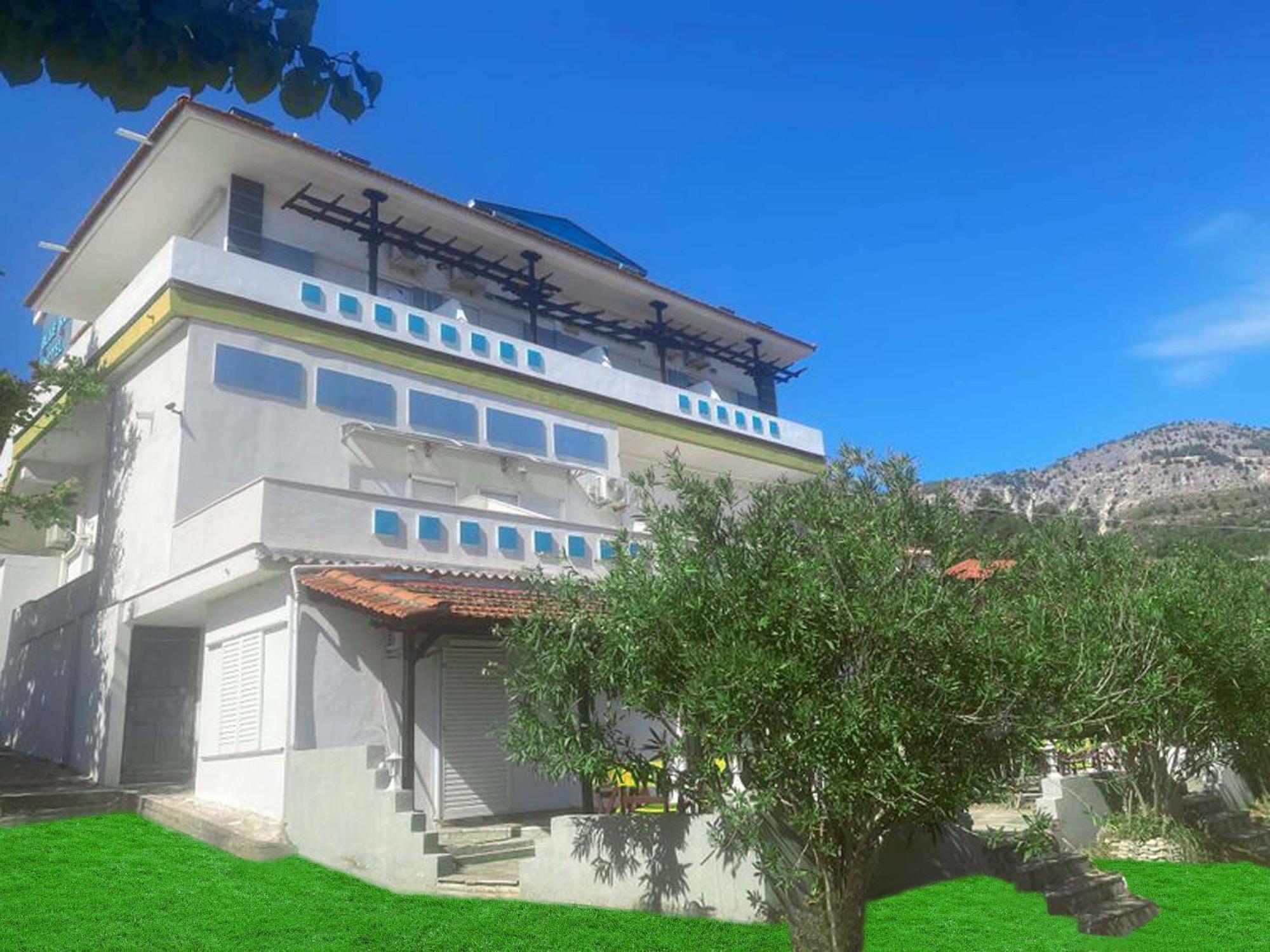 Blue Bay Beach Hotel Коініра Екстер'єр фото